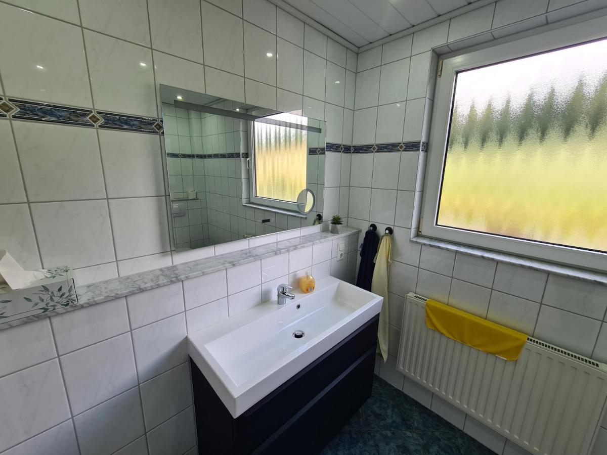 Moderne Ferienwohnung Mit Aussicht Bad Oeynhausen Buitenkant foto